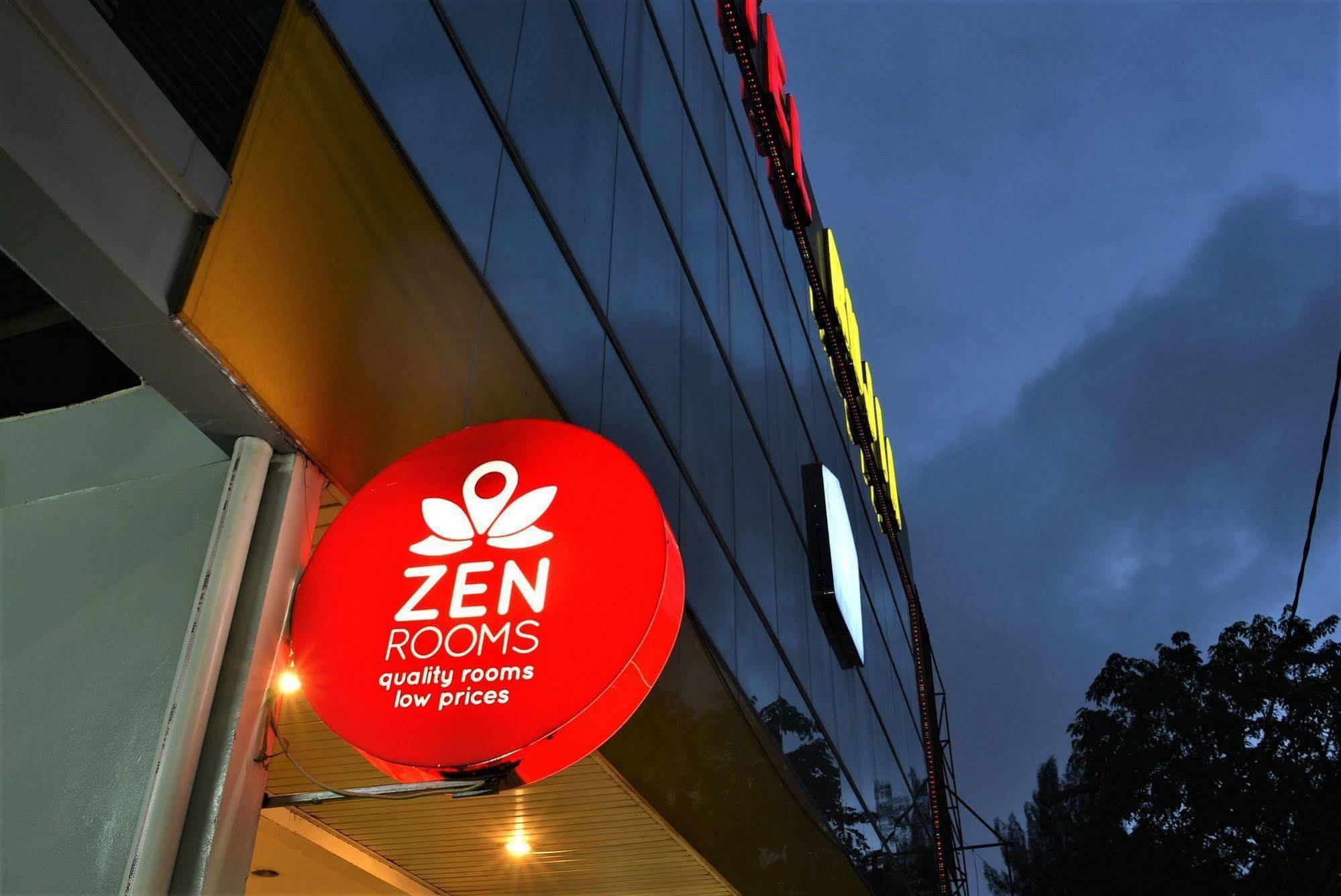 Zen Rooms Rujia Pecenongan จาการ์ตา ภายนอก รูปภาพ