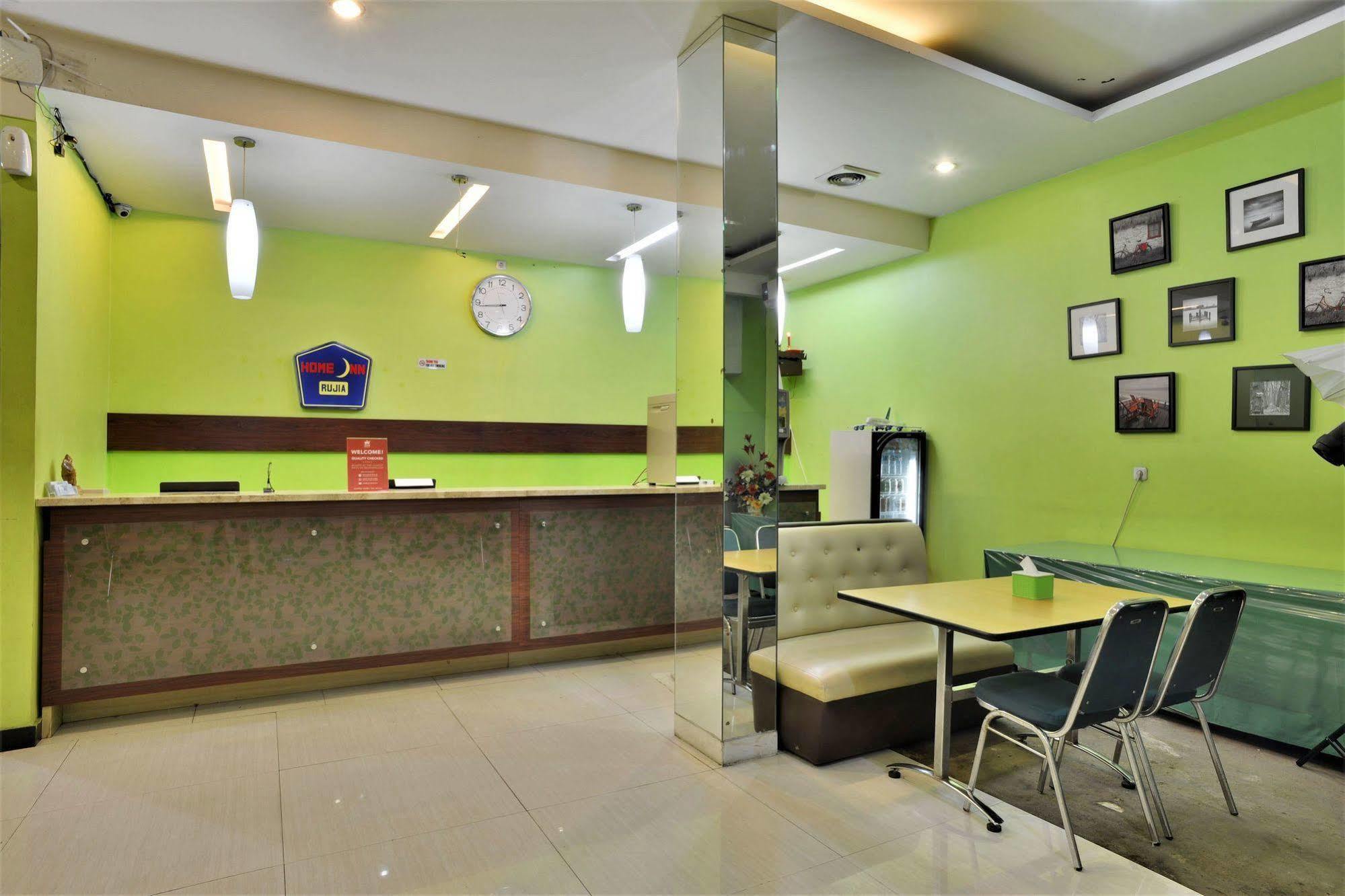 Zen Rooms Rujia Pecenongan จาการ์ตา ภายนอก รูปภาพ