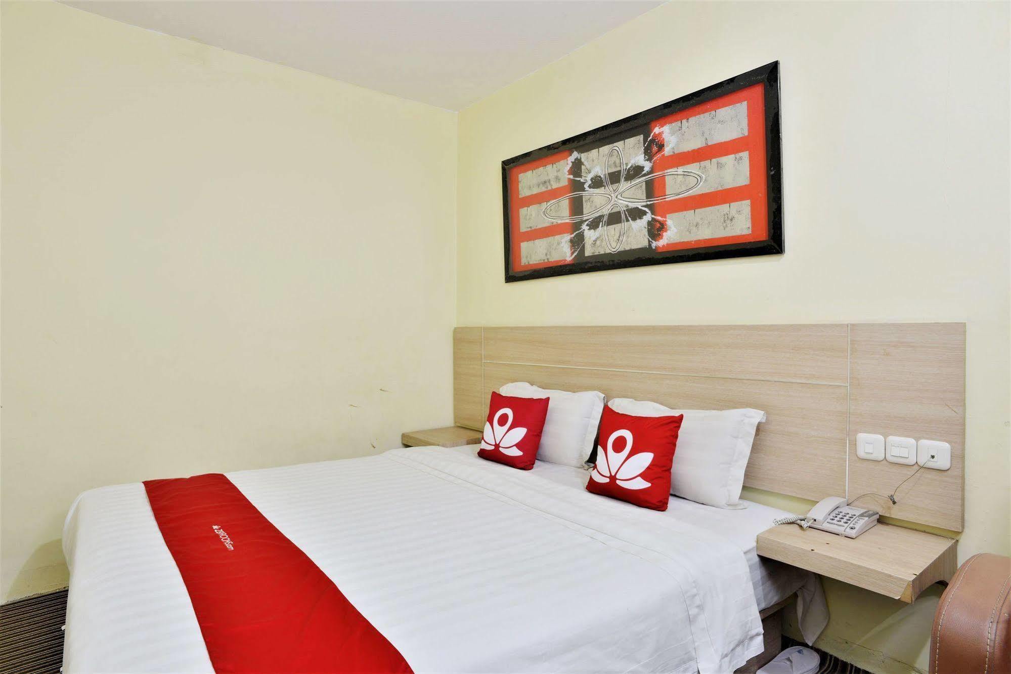 Zen Rooms Rujia Pecenongan จาการ์ตา ภายนอก รูปภาพ